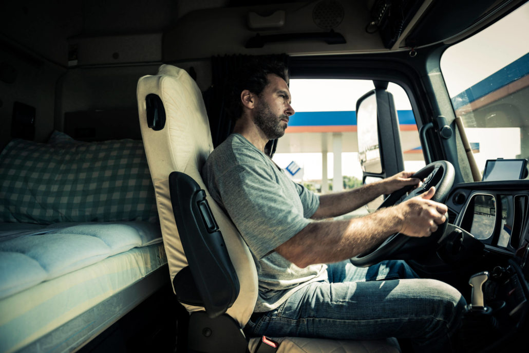 Everything you need to know about truck driver sleep apnea Featured Image - Drake Family Dentistry
